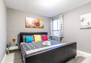 Cozy 1BR Apt w/ King Bed - Near Downtown!