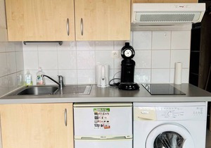 Cozy 1BR Apt in Cambo-les-Bains with Pool, Terrace, Parking & Pet-Friendly