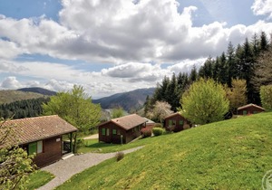 Cozy 2-Bedroom Chalet with Terrace in Scenic Village, Pet-Friendly and Fully Equipped