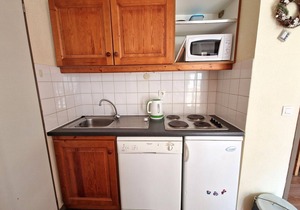 Cozy 2-Room + Cabin Apartment, Sleeps 6, Near Charmasson Chairlift and Village Center