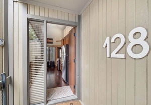 Cozy 2BR Condo Near Peak 8 & Town w/Hot Tub Access