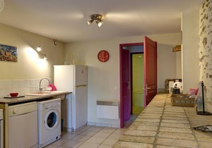 Cozy 2BR Cottage with Patio, Fireplace, and WiFi in Pilat Park