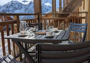 Cozy 3-room, balcony, ski-in/ski-out, parking, WIFI