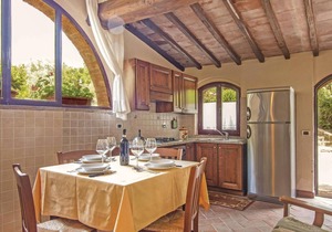 Cozy apartment in San Donato in P. FI