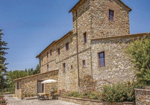 Cozy apartment in San Donato in P. FI