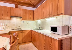 Cozy Apartment "Dolomieu 19" with Mountain View, Wi-Fi & Whirlpool