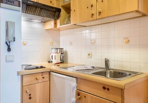 Cozy Apartment "Dolomieu 28" with Mountain View & Wi-Fi