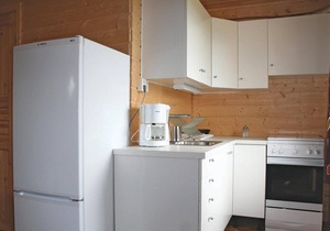 Cozy apartment in Sandstad with WiFi