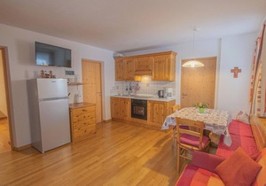 Cozy 'Apartment Enzian' with Mountain View, Wi-Fi, Garden & Terrace
