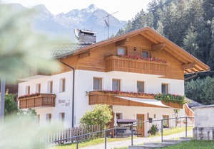 Cozy 'Apartment Enzian' with Mountain View, Wi-Fi, Garden & Terrace