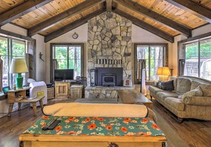 Cozy Arnold Hideaway w/ Serene Wooded Views & Deck