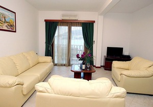 Cozy Beach Front One Bedroom Apartment