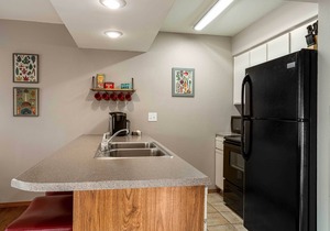 Cozy Branson West Condo w/Pool Access Near SDC!