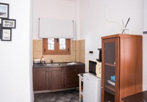Cozy Budget Apartments in the Heart of Fira