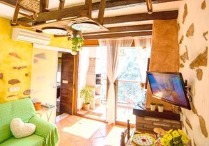 Cozy Chalet in Laroya + Pool