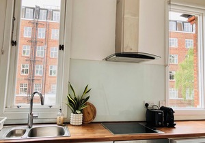 COZY Chiswick Apartment - Great Location.