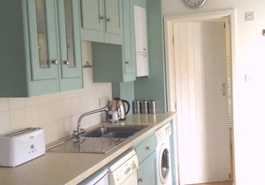 Cozy cottage in heart of St Davids - private garden with Cathedral views