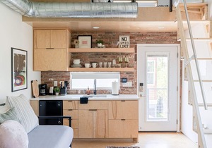 Cozy East Austin Loft With Downtown Views and Low Key Vibes