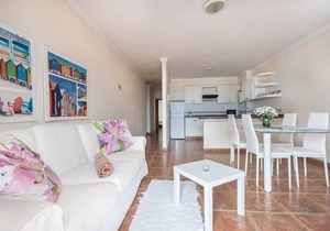 Cozy Holiday Apartment “Apartamento Carla 2C” in Playa San Juan with Sea View