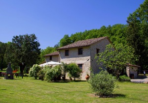 Cozy Holiday Home in Pietrafitta Umbria with Garden