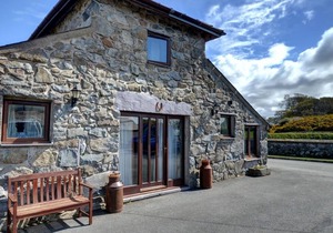 Cozy Holiday Home in Llanfaglan near Sea