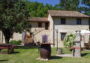 Cozy Holiday Home in Pietrafitta Umbria with Garden