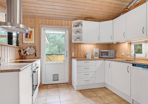 Cozy home in ålbæk with sauna