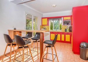 Cozy home in Algajola with kitchen