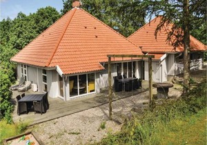 Cozy Home In Asperup With Sauna