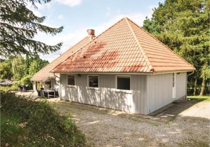 Cozy Home In Asperup With Sauna