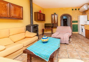 Cozy home in Cuevas del Campo with WiFi