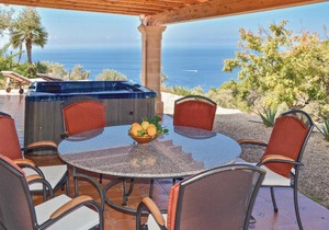 Cozy home in Estellencs with WiFi