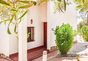 Cozy Home In Estepa With Kitchen