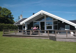 Cozy home in Frørup with sauna