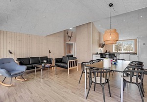 Cozy home in Grenaa with kitchen