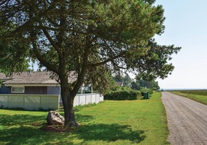Cozy home in Humble with WiFi