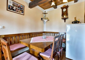 Cozy home in Mala Ludina with kitchen