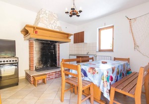 Cozy home in Pula with WiFi