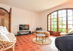 Cozy Home In Roquefort-Les-Pins