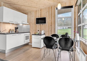 Cozy home in Roslev with WiFi