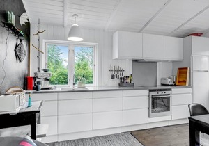 Cozy home in Roslev with WiFi