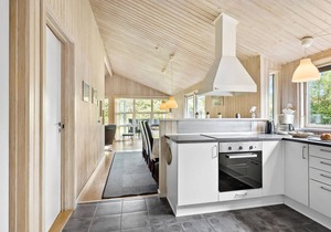 Cozy home in Rudkøbing with WiFi
