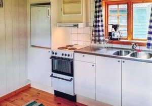 Cozy Home In Sysslebäck With Wifi