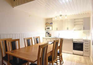 Cozy Home In Sysslebäck With Kitchen