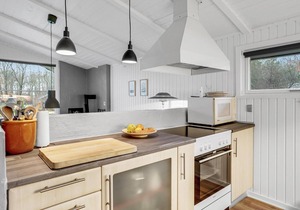 Cozy home in Toftlund with kitchen
