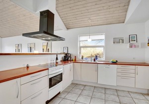 Cozy home in Vordingborg with kitchen