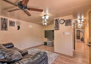 Cozy Home with Canyon Views 2 Mi to Grand Staircase