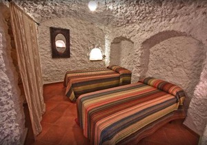 Cozy house in Gorafe + pool