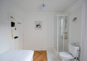 Cozy little nest in Les Batignolles
