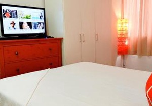 Cozy Master Room at Suria Kipark Damansara Apartment Homestay Sleeps 3
